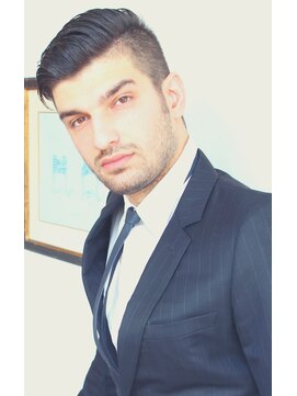 ジジバイワースホワイル(jiji by WORTH WHILE) スーツの似合う外国人風ショート