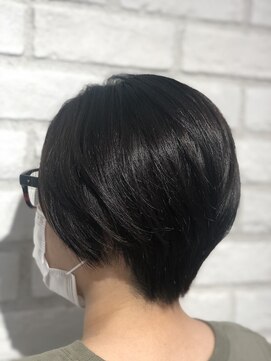 アッシュ 稲田堤店(Ash) 長めショートカット