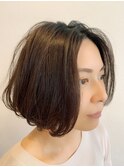 知的ムード漂う中にも可愛らしさをプラス!
