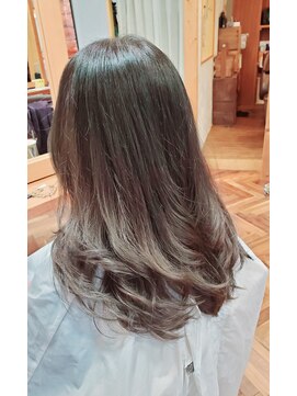 リビングヘアルーム(LIVING HAIR ROOM) ロングヘア