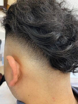 オオノ イキ堂島店(ONO) スキンフェード×バックスタイル