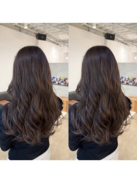 シー.(SHE.) ショコラブラウン×巻き髪ロング