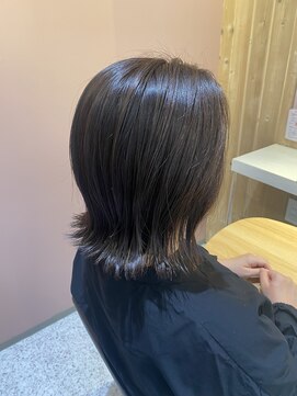 コク(koku) ミディアム外はねスタイル