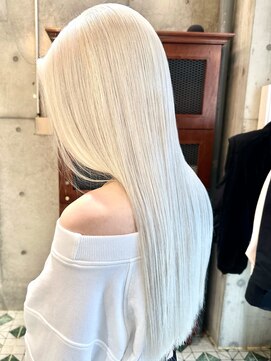 イリス 名古屋 名駅(Iris) 名駅/ブリーチ/ダブルカラー/エクステ/髪質改善/学割/縮毛矯正