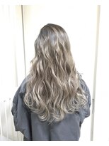 ミリム 栄矢場町店(MIRiM)&nbsp;【栄矢場町】ホワイトベージュグラデーション