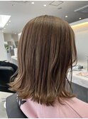 くすみベージュ