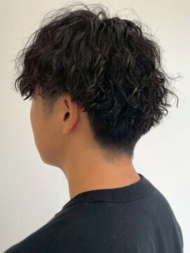 ラギッド 大野城店(RUGGED) スパイラルパーマ ツーブロックマッシュ 黒髪ショート 20代