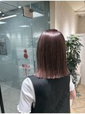 ピンクグレージュ