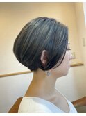 ショートボブ