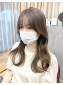 【大人かわいい×くびれミディアムレイヤー】