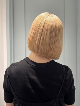 アース 高円寺店(HAIR & MAKE EARTH) ハイトーン×ボブ 【@mppp_32485】
