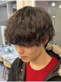 韓国風センターパートウルフマッシュ波巻きスパイラルパーマ黒髪