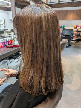 明るい白髪染め×白髪ぼかしハイライト