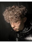 スペインカール　ツイストスパイラル眉カットメンズパーマ