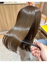 メルク ユニ(merc.uni)&nbsp;1.30ミディアムレイヤーカット