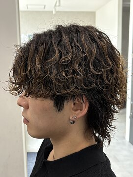 レボ 神宮寺店(Revo) 金沢メンズウルフ。サーフカールスタイル