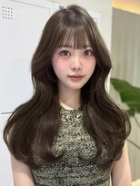 ヴィヴィッド オモテサンドウ(ViViD omotesando)&nbsp;くびれヘア ダークブラウン 艶髪 髪質改善トリートメント
