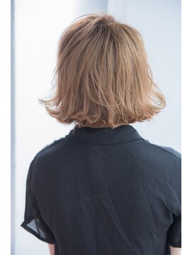 ミエル ヘア 新宿(miel hair) 〈mielhair新宿〉ハイトーン　外はねボブ