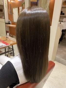 カルム ヘアー レーヴ(Calm hair reve) オリーブベージュ