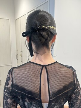 ガーデンヨコハマ(GARDEN YOKOHAMA) ヘアセットタイトアレンジローシニヨン金箔お呼ばれベロアリボン