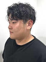 ヒュイル バイ ニアウ(Hwyl by Niau)&nbsp;メンズマッシュパーマニュアンスパーマスパイラルパーマ刈り上げ