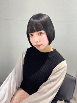 ユーフォリア 渋谷グランデ(Euphoria SHIBUYA GRANDE) ボブカット 黒髪ボブ 前髪ぱっつん 艶髪