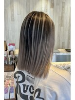 ラグーン(LAGOON)&nbsp;バレイヤージュグレージュハイライトダブルカラーケアブリーチ