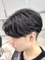オーバル ジングウマエ(OVARL jingumae)&nbsp;フェザーショートパーマセンターパート