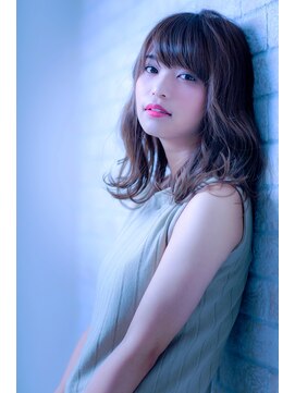 エルデ ナインズ ヘアー スタンド 川口店(elde 9's HAIR STAND) 9モーブカラー&セミウェットなワイドバングなくびれミディ 川口