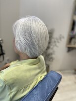 グルー(GLUE)&nbsp;グレイショートヘア