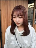 顔まわりがポイントな内巻きワンカール×ピンクブラウンカラー