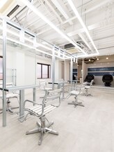 メイドバイスティーン(MADE BY STEEN)