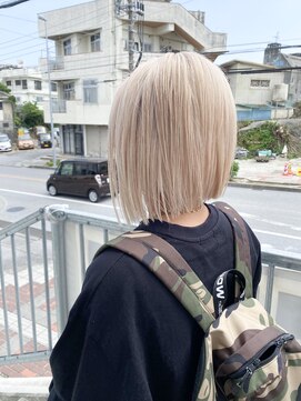 サロウィン 那覇店(SALOWIN) ホワイトカラー