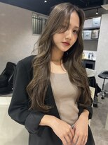 クプラ(Qpula)&nbsp;【qpula 城慎太郎】大人レイヤーカット+オリーブベージュ