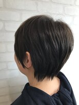 ヘアーアンドメイククリアー(Hair&Make CLEAR) 耳出し大人ショート