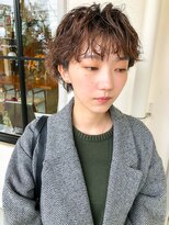 フルール(hair place Fleur)&nbsp;動きのある前髪パーマをかけたクールショート