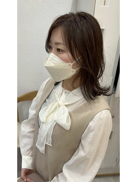 ヘアデザイン ソラ(Sola) 小顔ミディアム外ハネレイヤー×ナチュラルブラウン