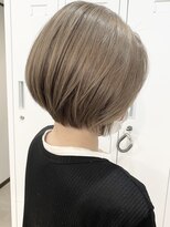 ベア(Bear)&nbsp;ショートボブハイトーンダブルカラーケアブリーチハイライト