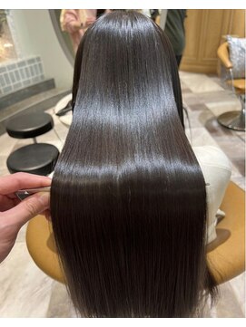 プアメリア 名古屋(Puamelia) 絹髪縮毛矯正