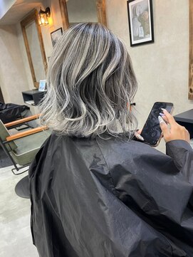 サニー 渋谷(SUNNY) バレイヤージュ、ハイライト、レイヤーロング、グレーベージュ