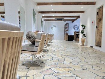 Roots hair garden 【ルーツヘアーガーデン】