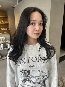 ヘアー アイス ルーチェ(HAIR ICI LUCE) 黒髪カタログ 小顔ヘア 黒髪ロング ネイビーカラー 山中