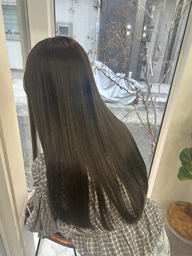 ロエ(LOE) 赤み消しにオリーブカラー！