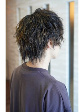 ムゥフ ヘアーアンドアイラッシュ(mouf hair&eyelash) 縦落ちスパイラル×無造作スパイキーウルフ