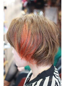 オーバーキャプテンネイキッド(OVER CAPTAIN NAKED) 伸ばしかけショート★内側２トーンオレンジカラーバター