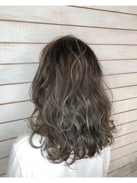 ビーヘアサロン(Beee hair salon) 【渋谷Beeehair/山森伴利】A/W NewStyle