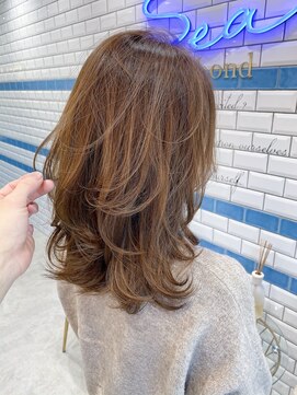 ルームバイシー 新宿(Loom. by Sea) 【遠藤　駿】ヘアスタイルを柔らかく見せるレイヤーカット