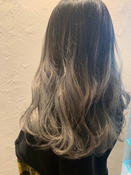 ソレイユ シンサカエ(SOLEIL SHINSAKAE) 透明感たっぷり♪外国人風グレーグラデーション☆