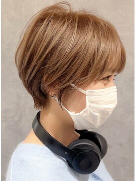 ラベスト キョウト(LOVEST) 赤みレスなベージュで作るイメチェン小顔ショート