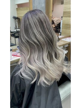 ジゼル(gisele) (小山)バレイヤージュ